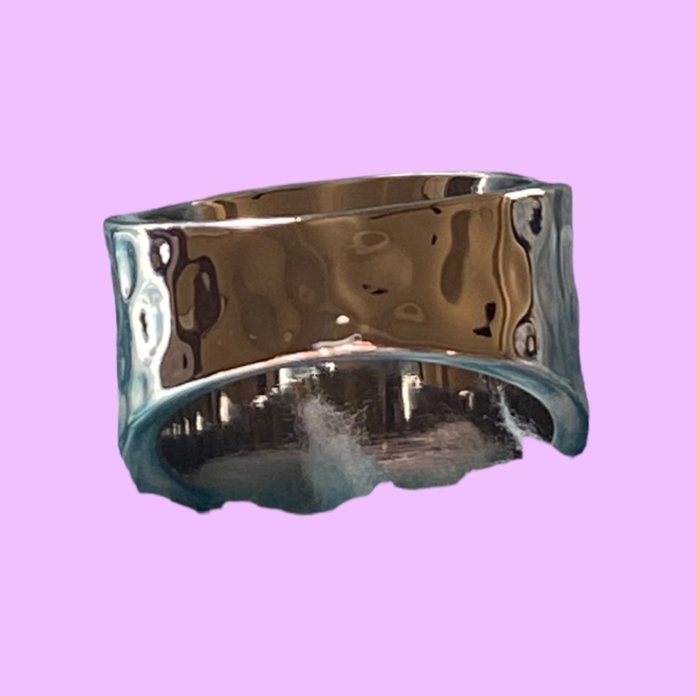 Silver Hammered Effect Cocktail Ring NWOT - Picture 2 of 3